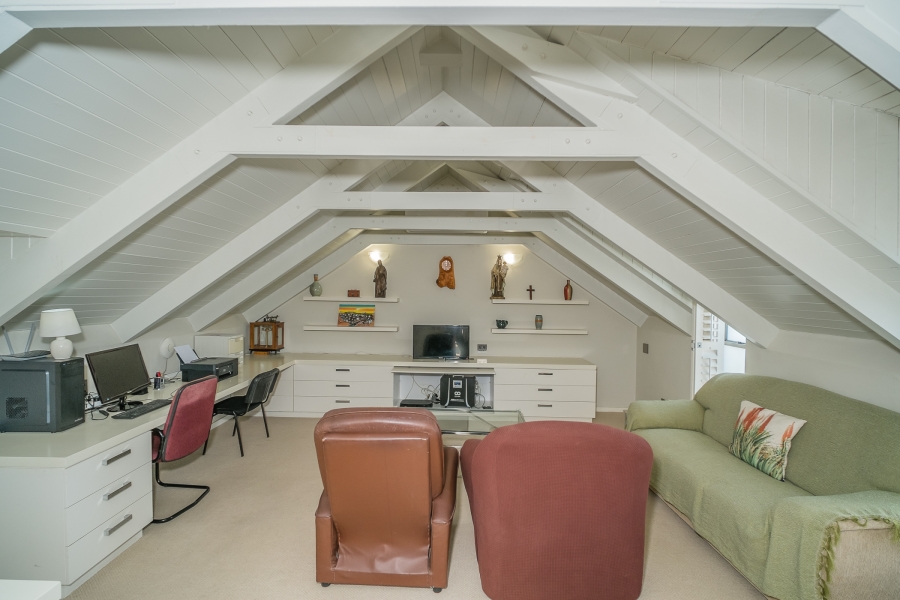 3 Bedroom Property for Sale in Lake Michelle Western Cape